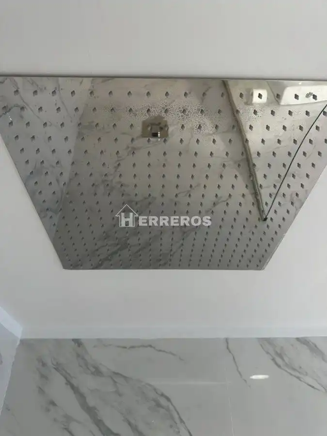 Vista exterior de Apartament en venda en  Logroño amb Calefacció, Parquet i Moblat