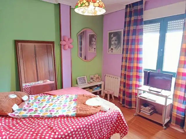 Habitación de Casa o chalet en venta en Teo con Calefacción, Jardín privado y Parquet