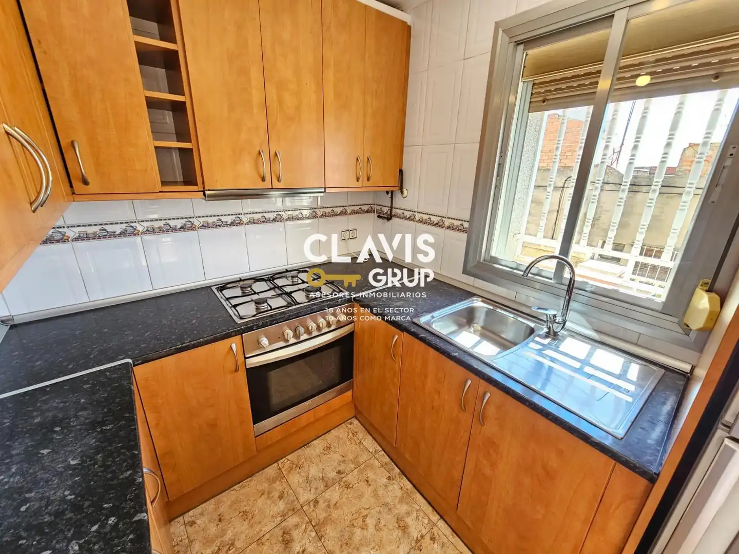 Kitchen of Flat for sale in Barcelona  with Private garden, Terrace and Oven