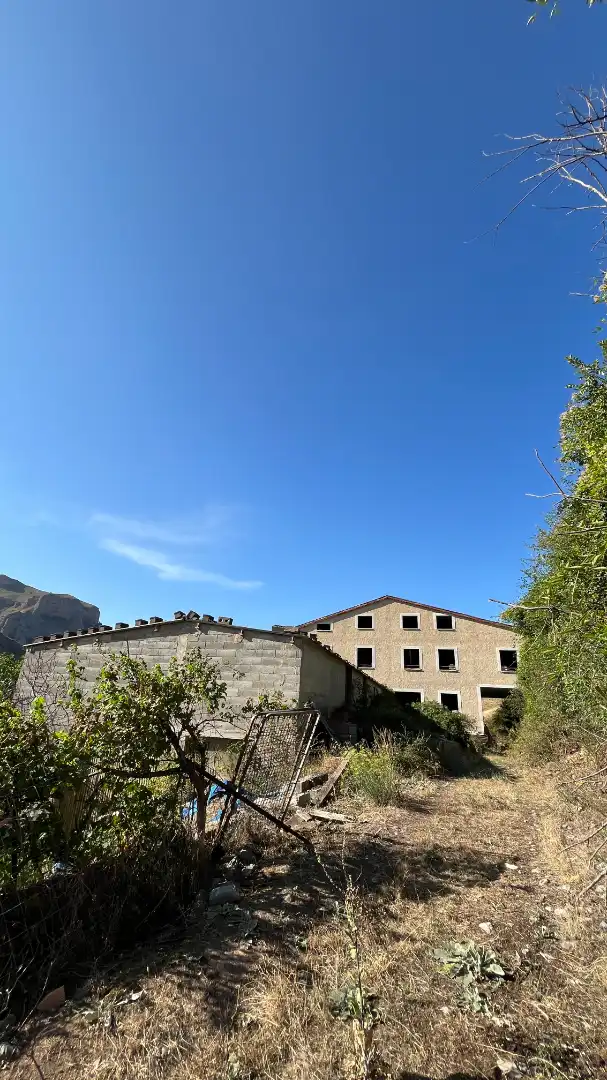 Vista exterior de Edificio en venta en Pedroso