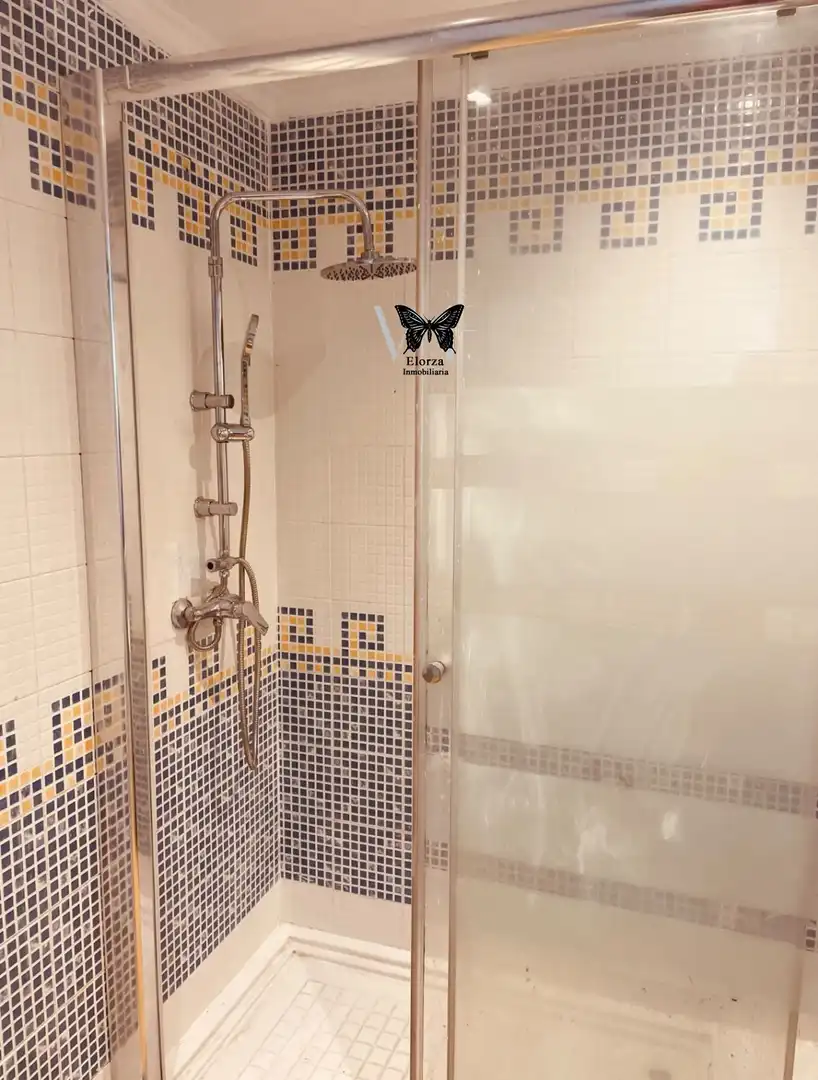 Baño de Piso en venta en Mieres (Asturias) con Terraza y Trastero