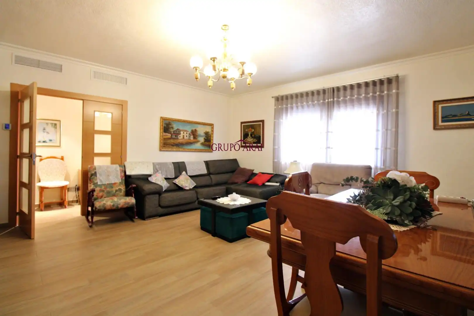 Sala d'estar de Casa o xalet en venda en Alicante / Alacant amb Aire condicionat, Calefacció i Jardí privat