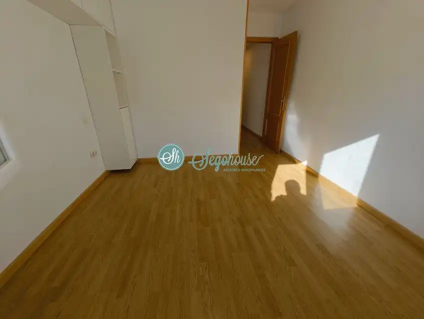 Piso en venta en Bernuy de Porreros con Calefacción, Terraza y Trastero