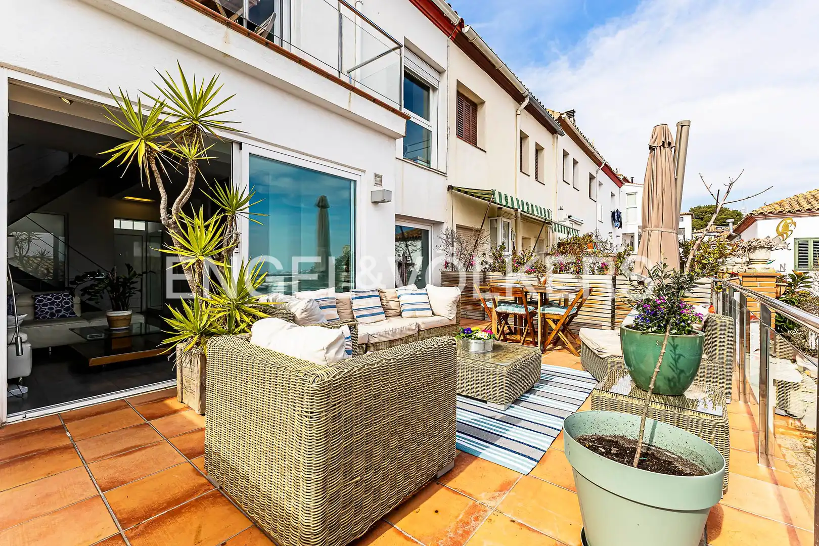 Terrassa de Casa adosada en venda en Barcelona amb Aire condicionat, Calefacció i Jardí privat