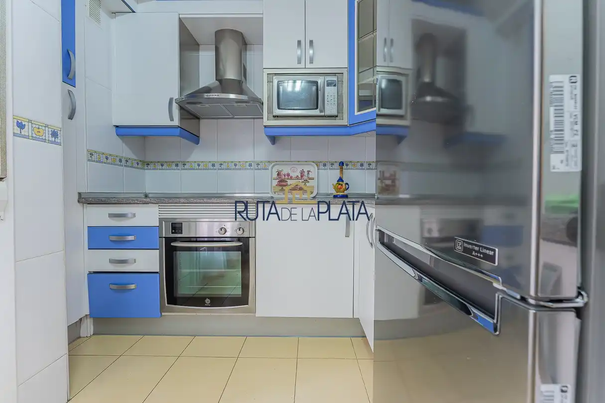 Cocina de Piso de alquiler en Los Bloques