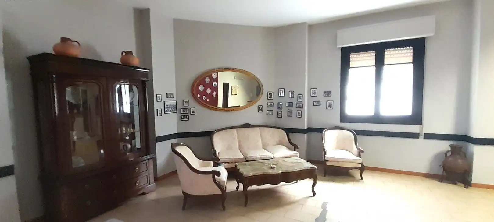 Living room of Commercial properties for sale in  Logroño