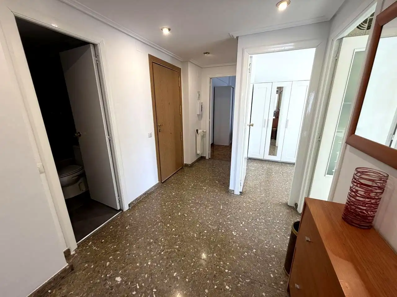Room in Calle Marqués de la Ensenada, Residencia