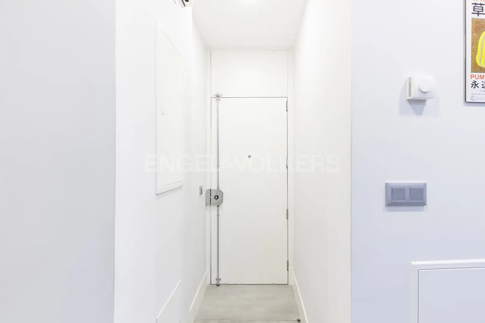Flat for rent in Madrid  with Air Conditioner, Heating and Furnished