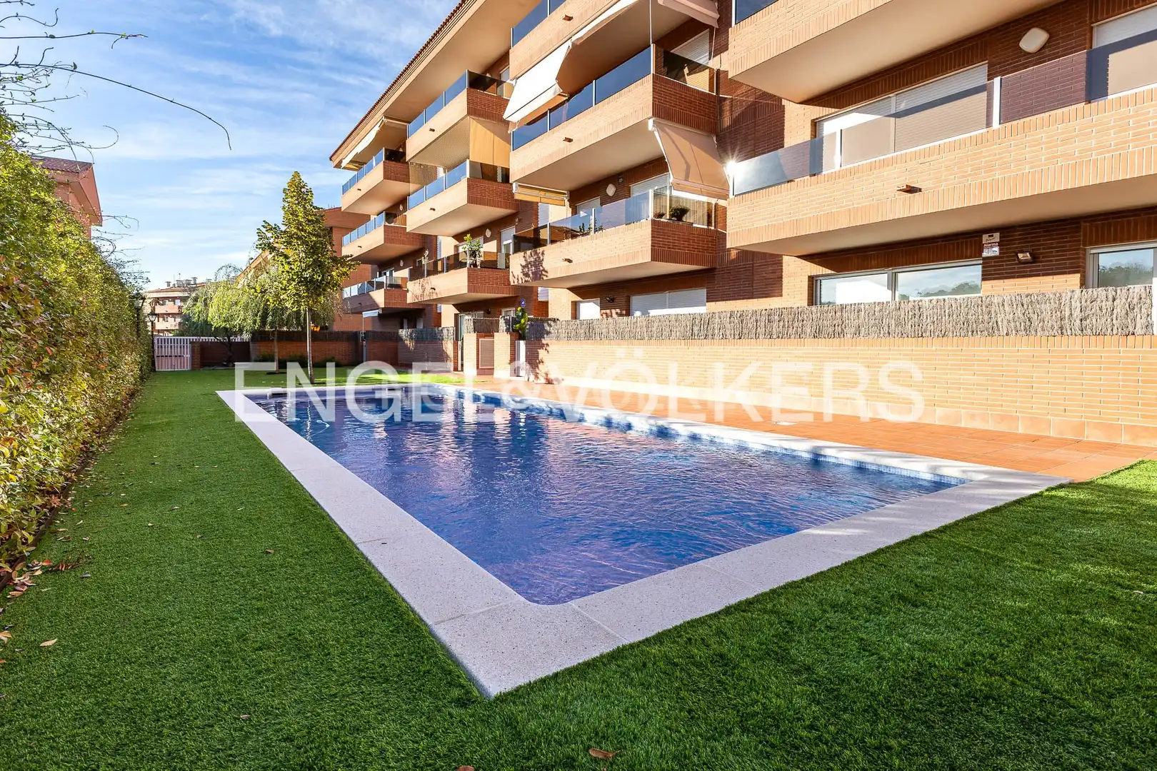 Ground floor with garden for sale in Mas Duran