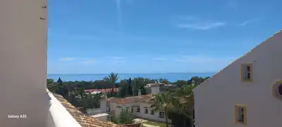 Vista exterior de Àtic en venda en Marbella amb Aire condicionat, Calefacció i Terrassa