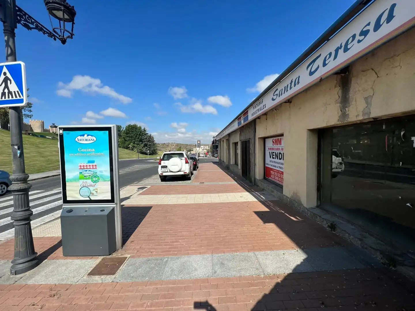 Vista exterior de Local en venta en Ávila