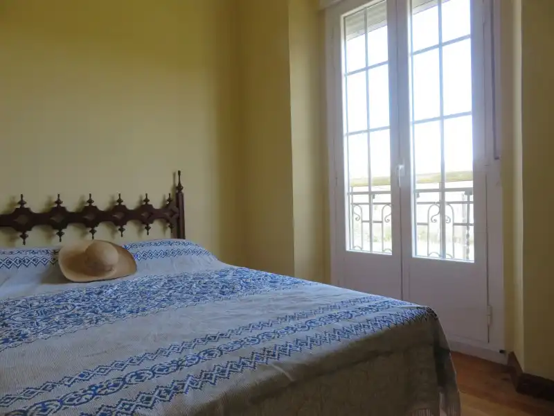 Habitación de Casa o chalet en venta en Cuadros con Calefacción y Trastero