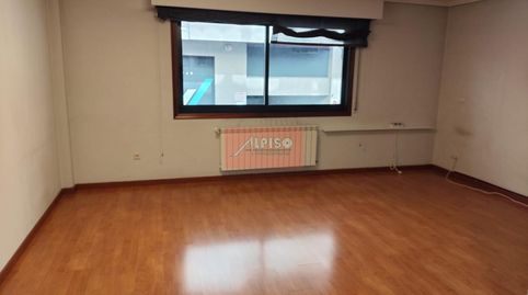 Foto 3 de Apartament en venda a Rio Sil, Ventiun, Ourense Capital