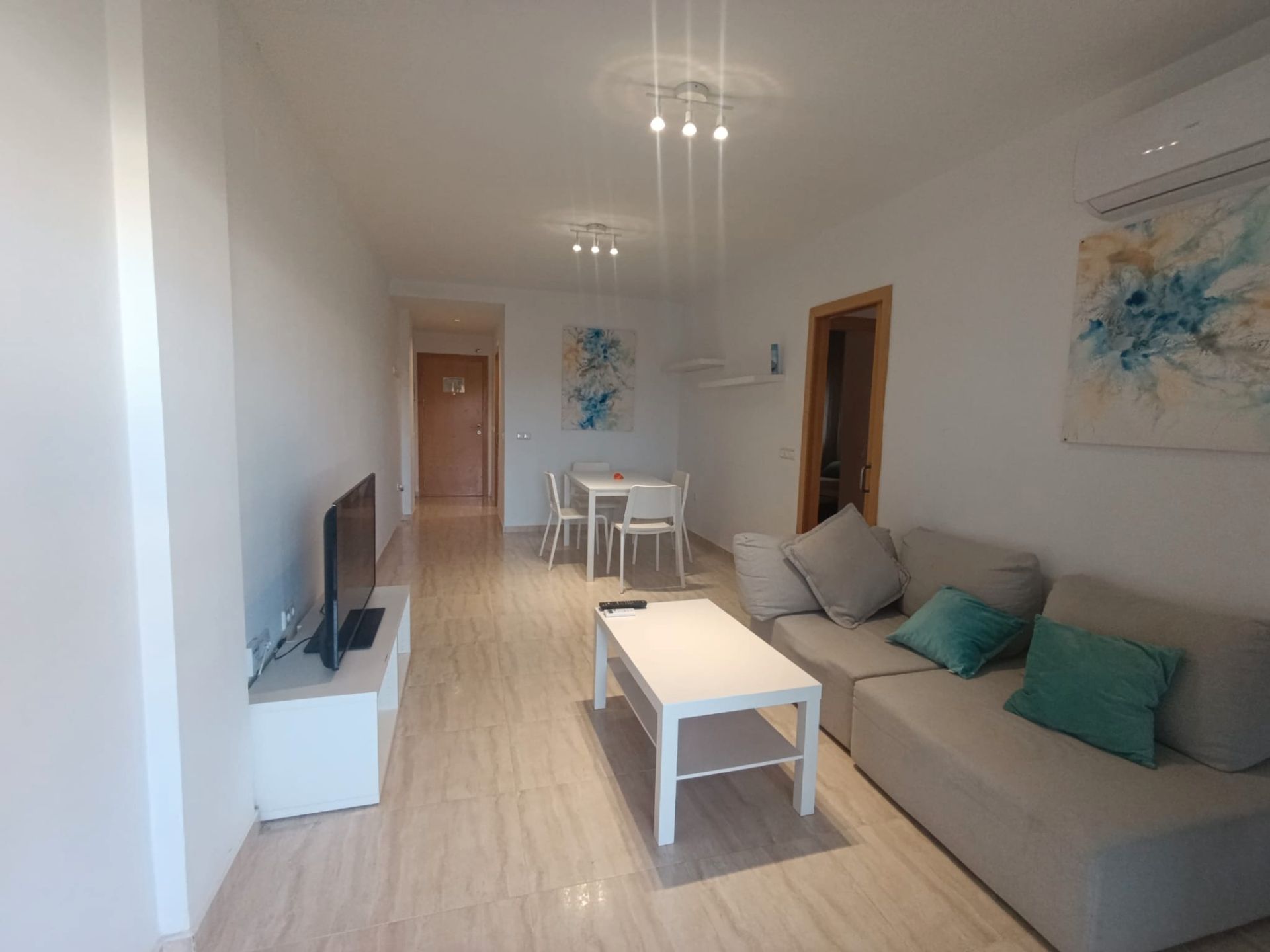 Sala de estar de Piso de alquiler en El Ejido con Aire acondicionado, Amueblado y Horno