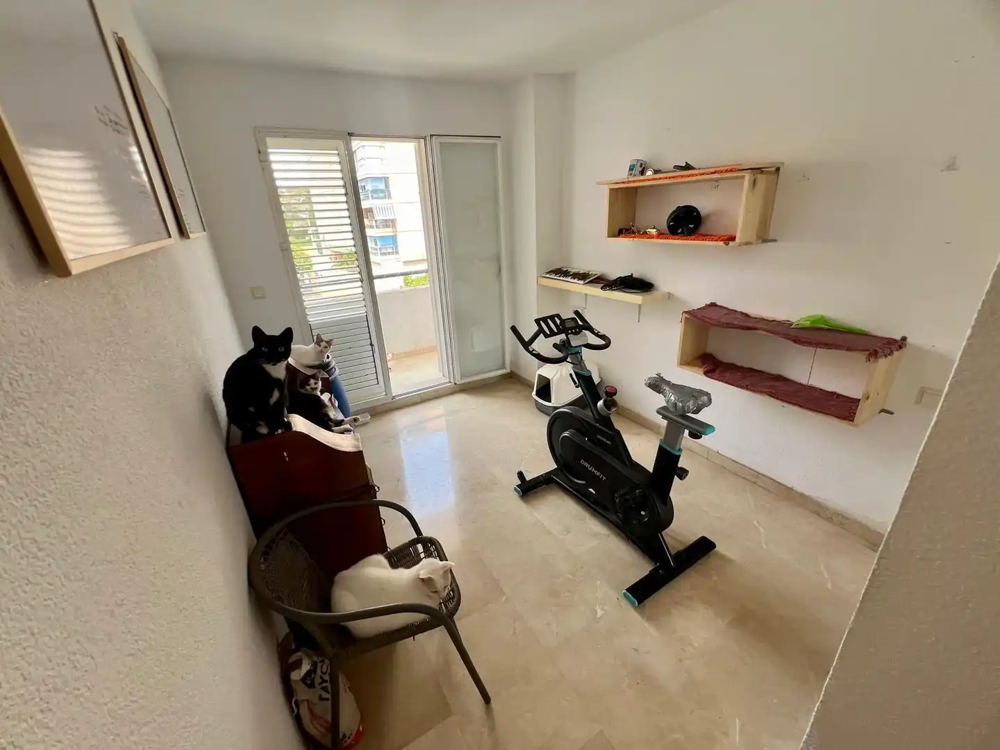 Sala de estar de Piso en venta en Villajoyosa / La Vila Joiosa con Aire acondicionado, Trastero y Piscina comunitaria