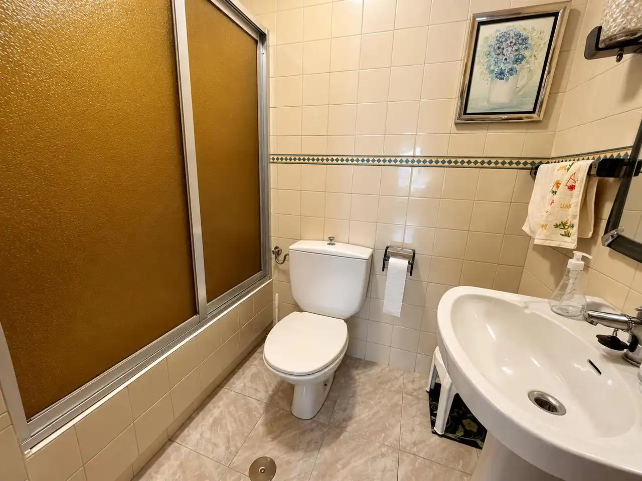 Baño de Piso en venta en Madrid con Calefacción, Parquet y Terraza