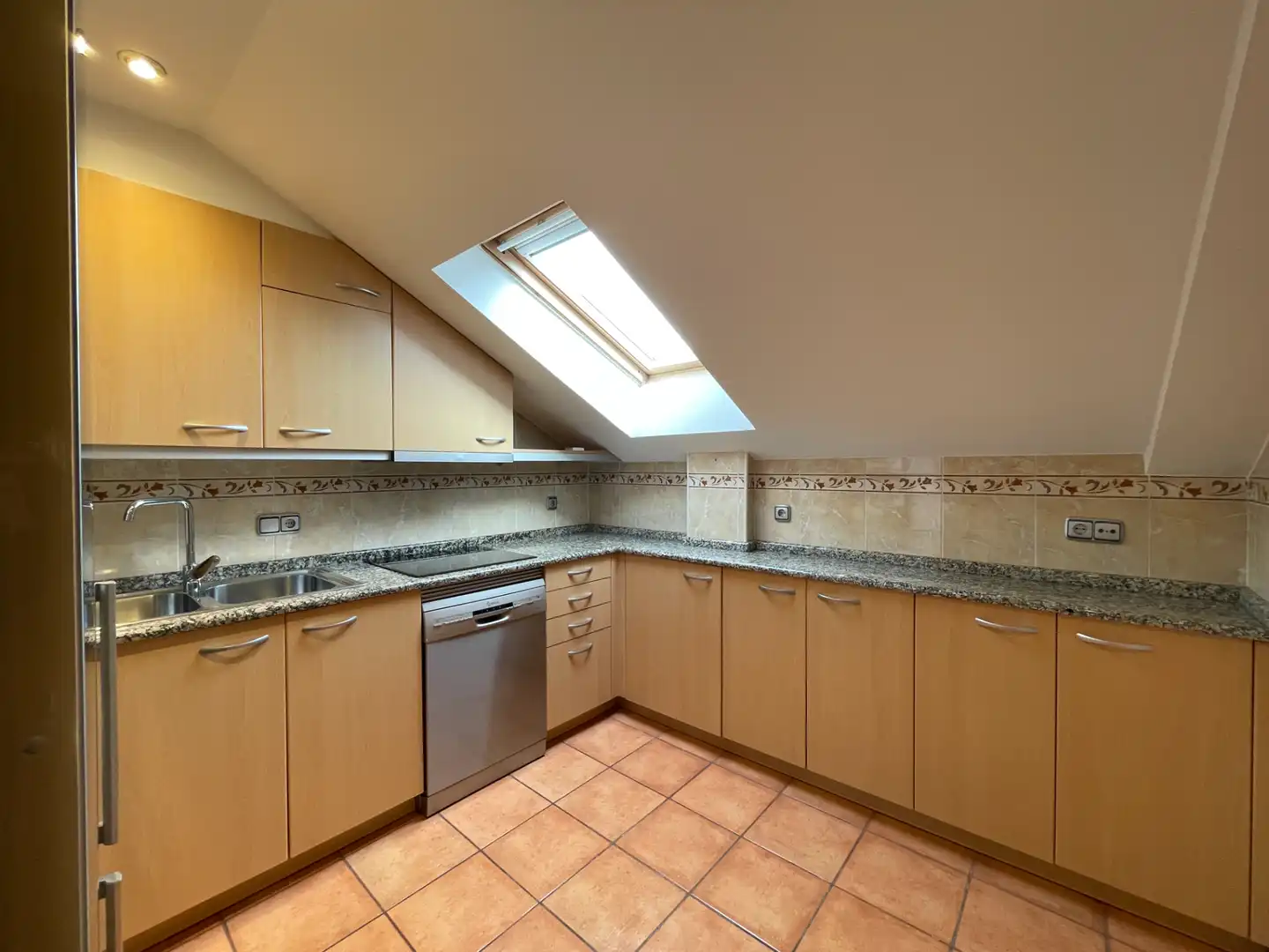 Cocina de Piso de alquiler en Donostia - San Sebastián  con Calefacción, Parquet y Terraza