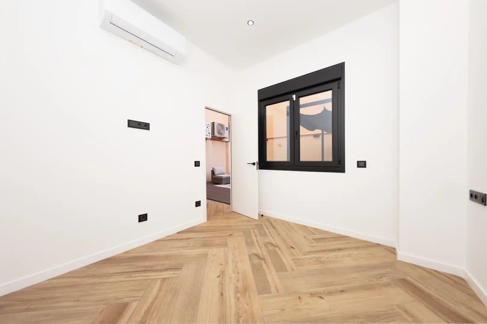 Piso en venta en Barcelona con Aire acondicionado, Calefacción y Terraza