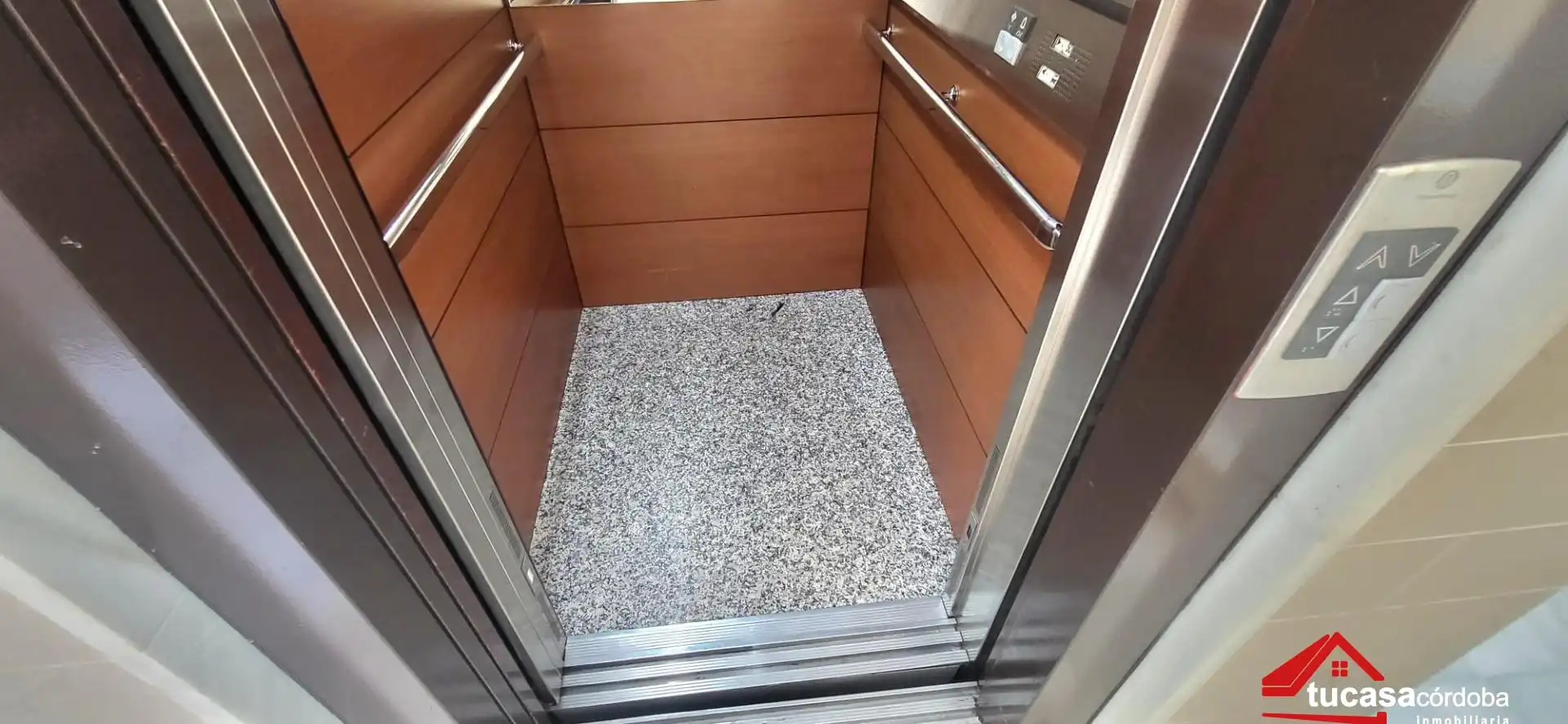 Flat for sale in Córdoba  with Air Conditioner, Storage room and Balcony