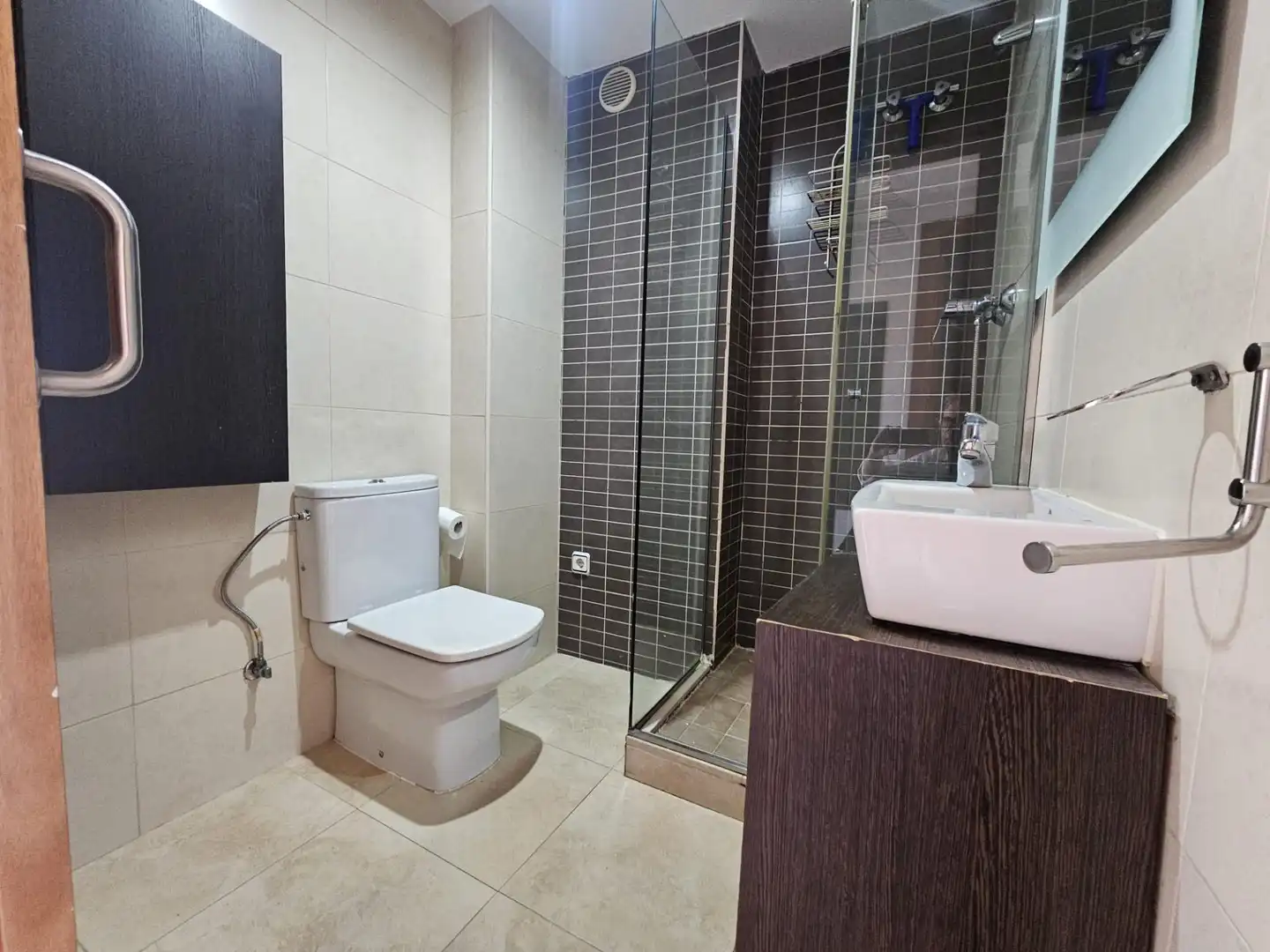 Baño de Piso en venta en Sant Celoni con Aire acondicionado, Calefacción y Terraza