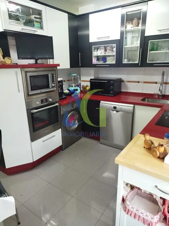 Cocina de Piso en venta en San Andrés del Rabanedo con Calefacción, Parquet y Terraza
