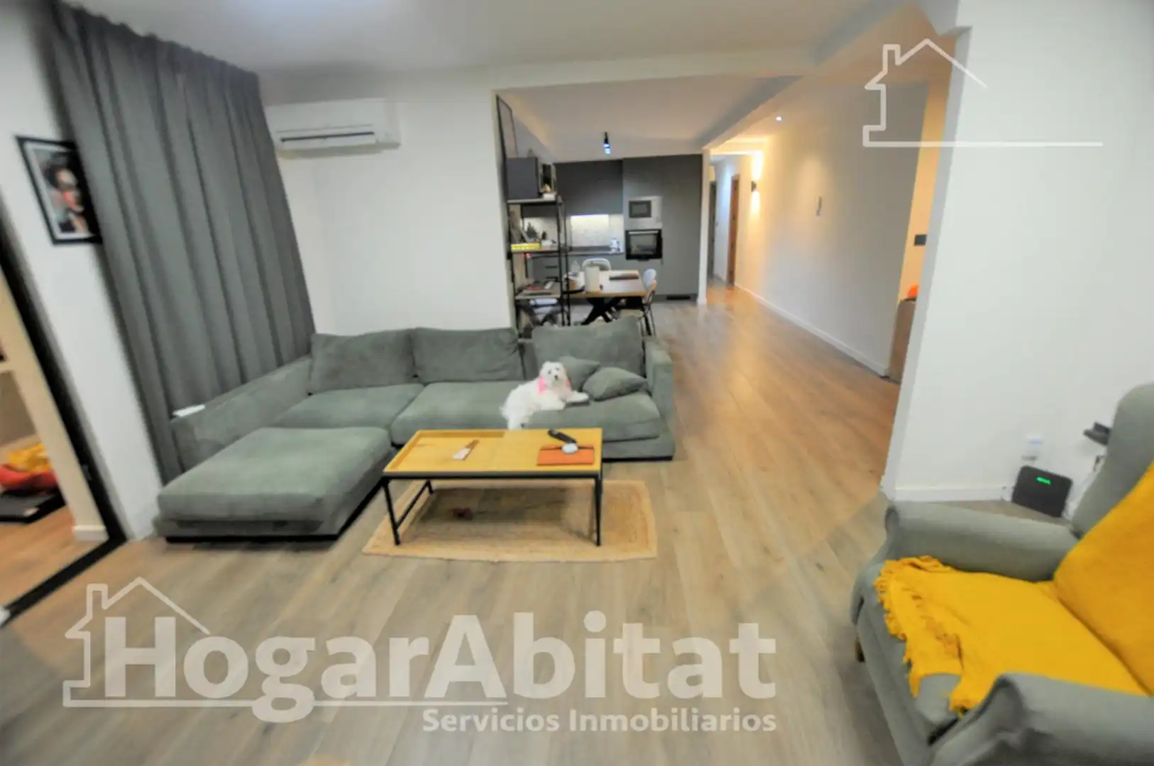 Sala d'estar de Pis en venda en Valencia amb Aire condicionat, Calefacció i Moblat