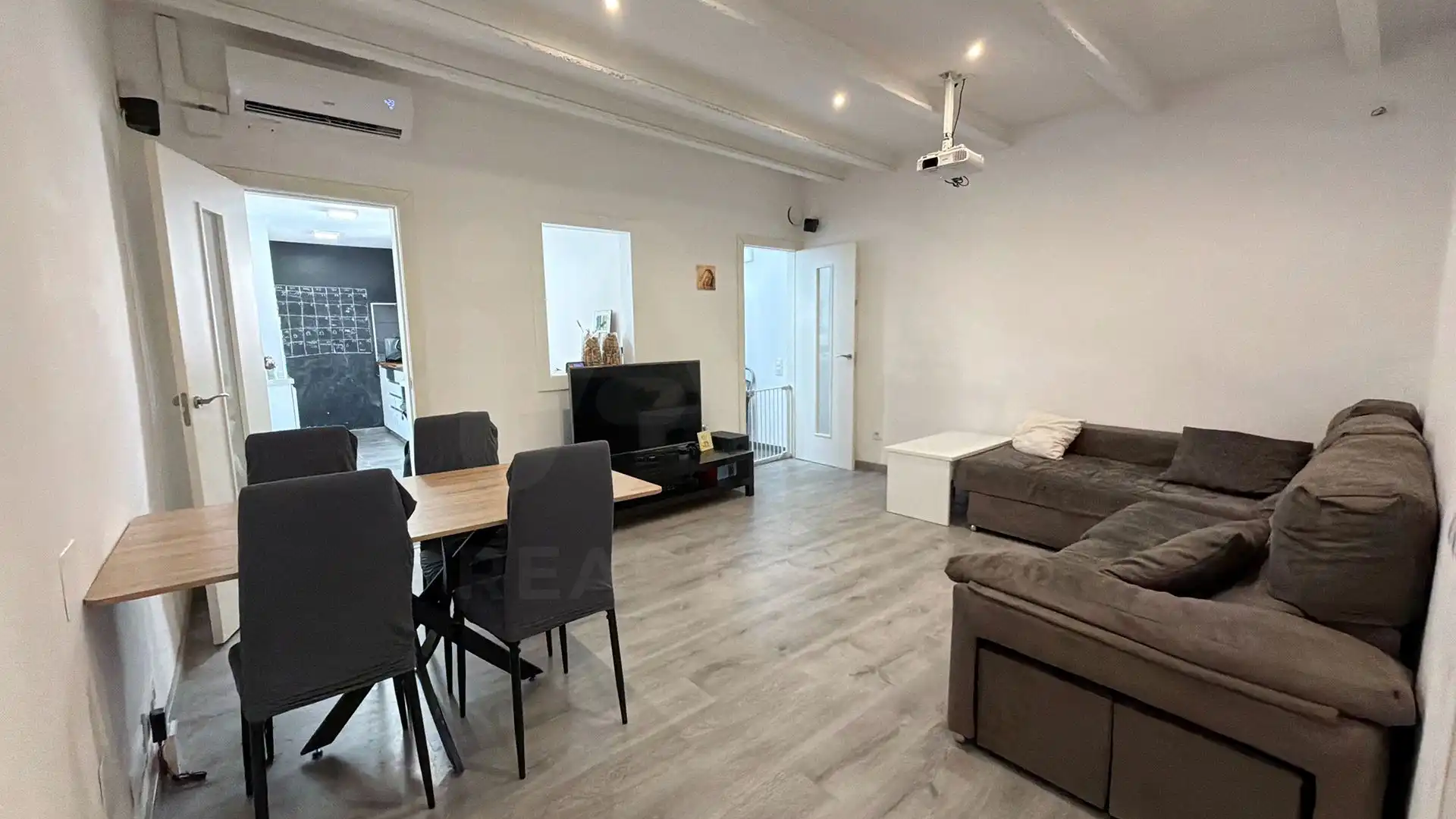 Sala d'estar de Casa adosada en venda en Mataró amb Aire condicionat i Calefacció