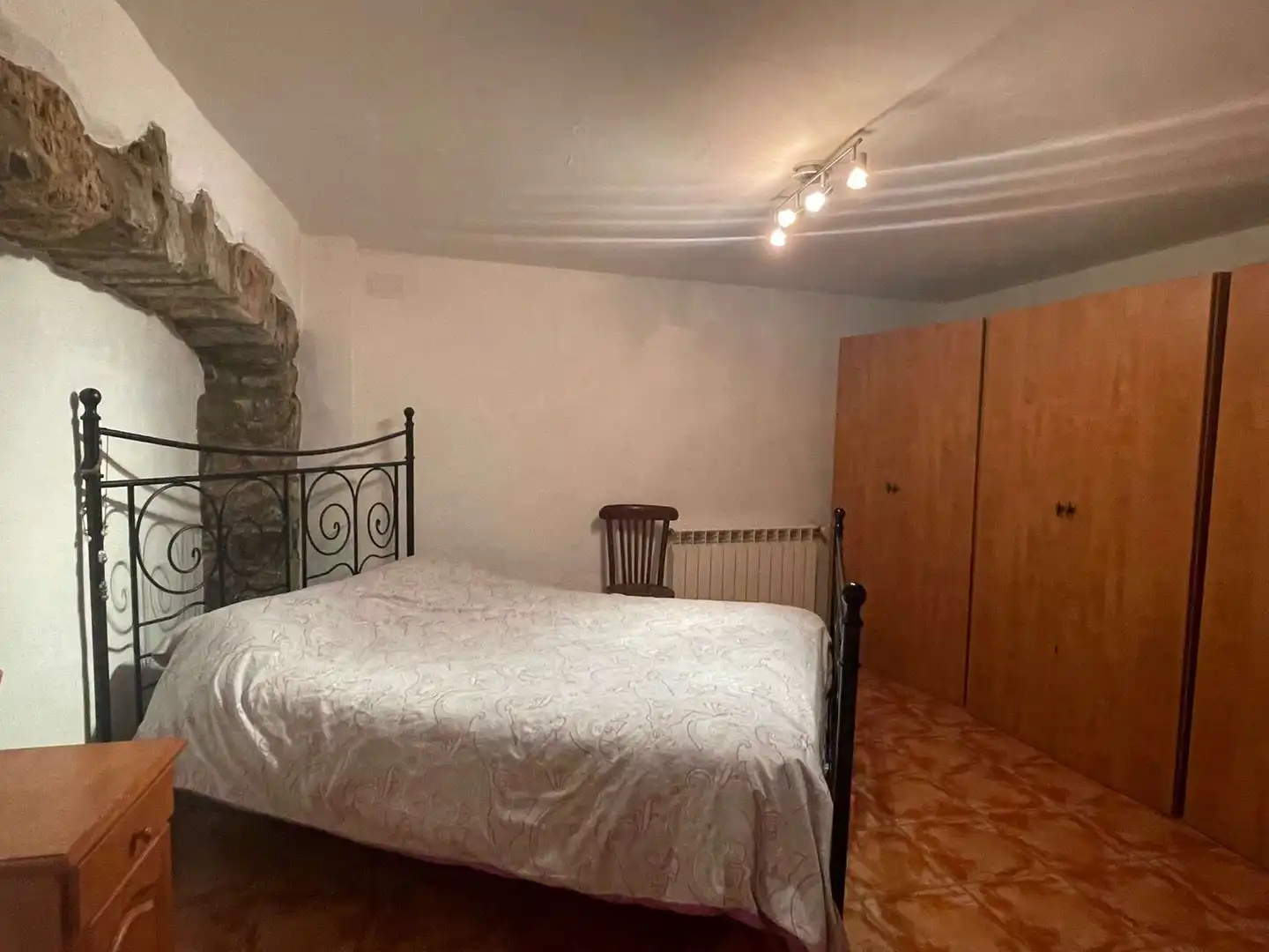 Dormitori de Finca rústica en venda en Castellfollit de la Roca amb Calefacció i Balcó