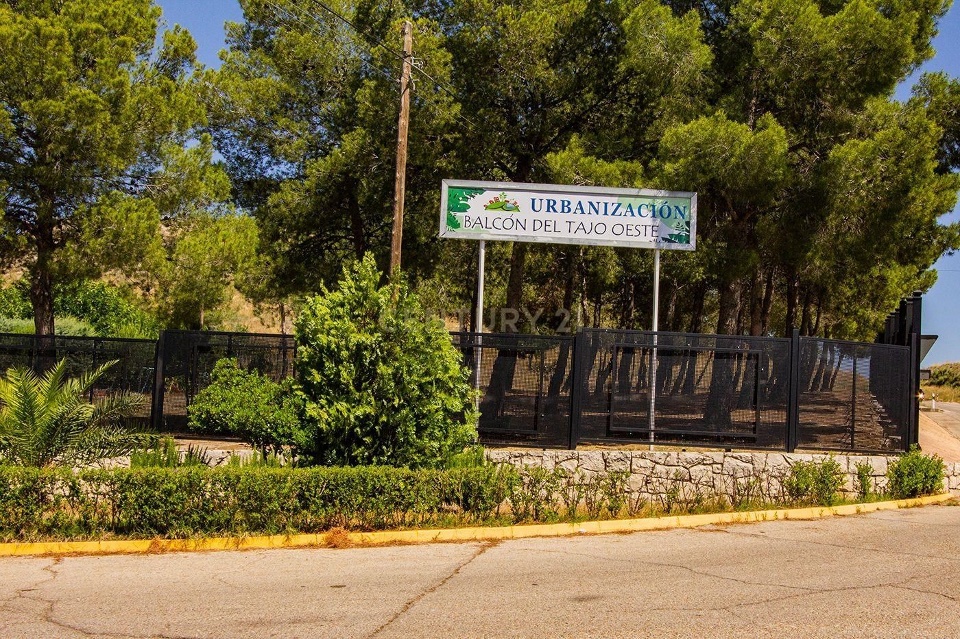 Vista exterior de Casa o xalet en venda en Colmenar de Oreja amb Calefacció