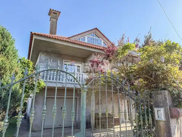 Casa con jardín en venta en Avenida Paseo Portugal, imagen 2