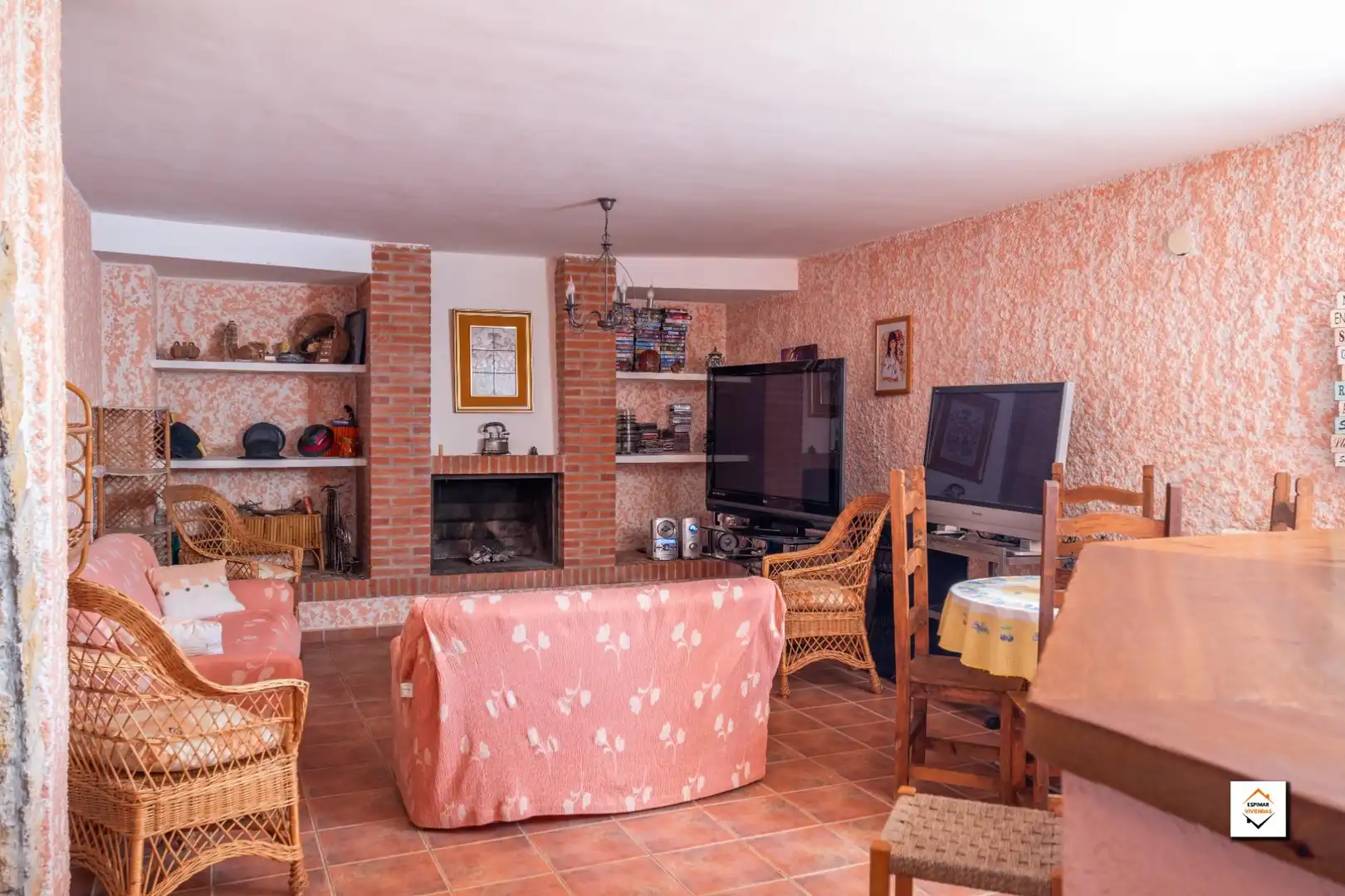 Living room of Houses for sale in Zaragoza  with Air Conditioner, Heating and Private garden