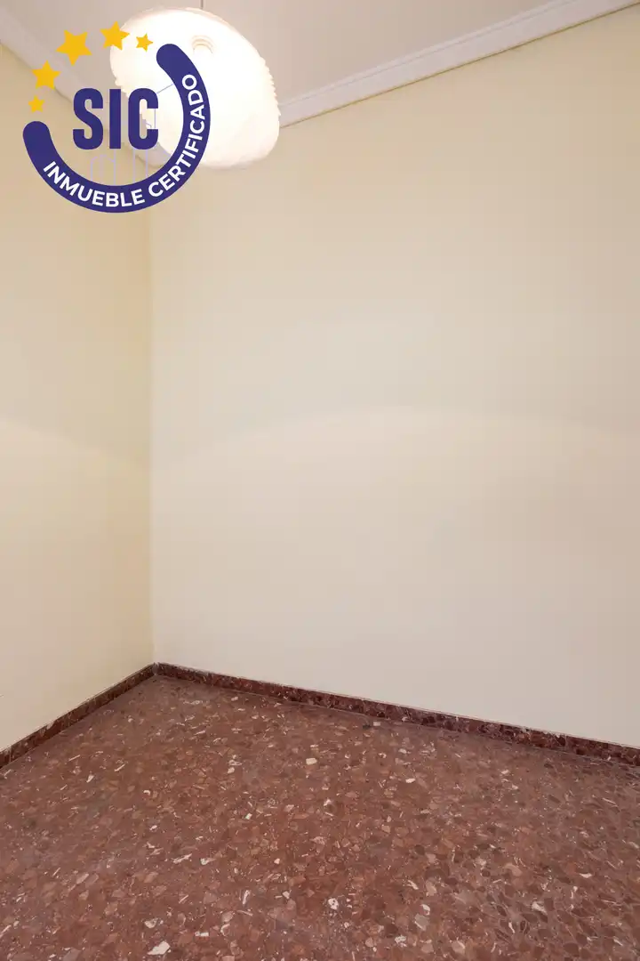 Flat for sale in Valencia
