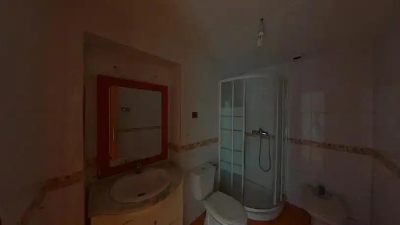 Bathroom of Flat for sale in Rubí