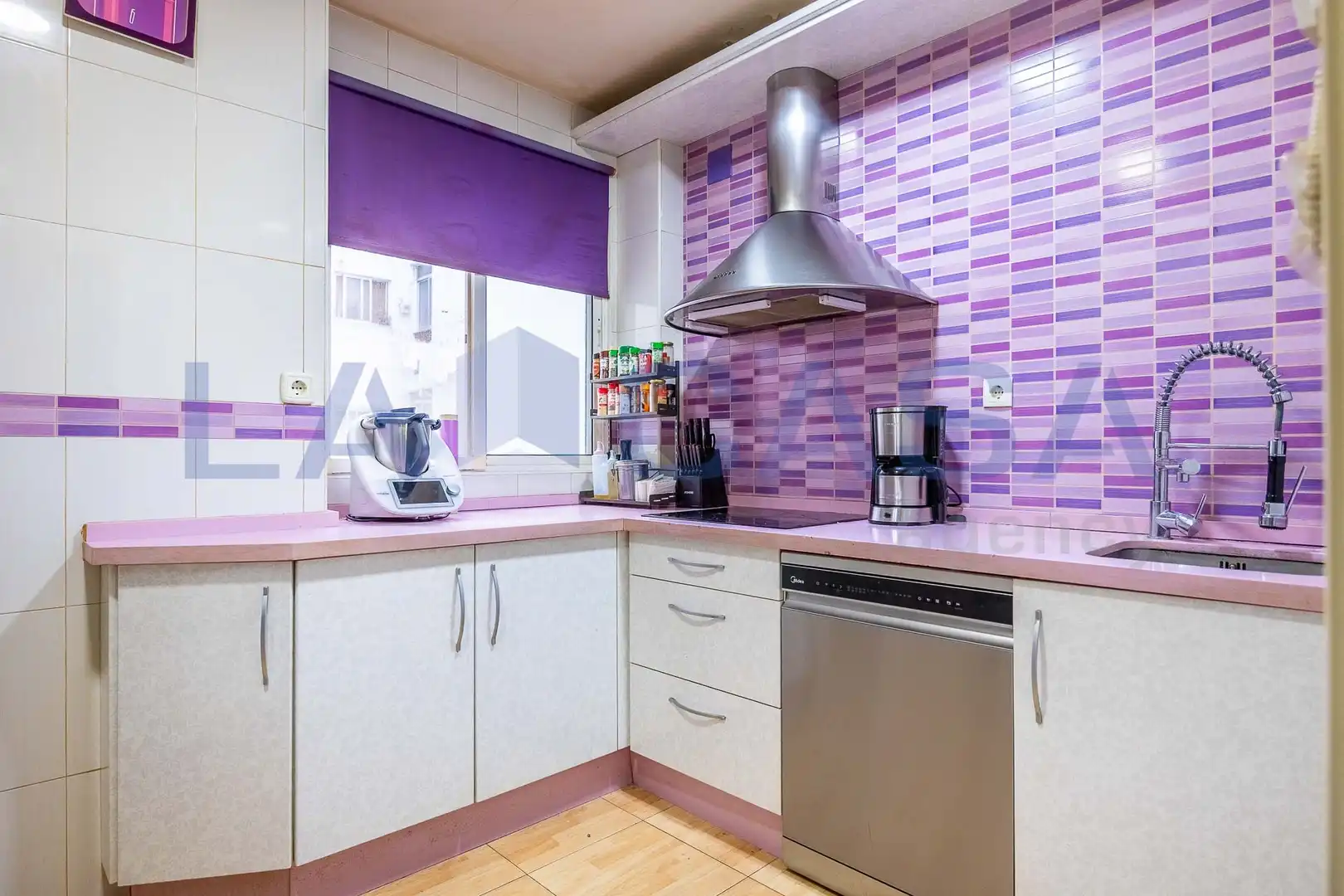 Cocina de Piso en venta en Sevilla con Terraza
