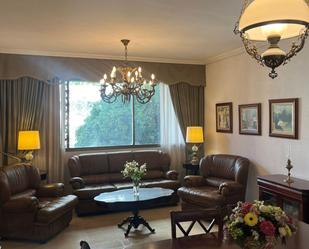 Living room of Flat for sale in  Sevilla Capital  with Air Conditioner, Terrace and Balcony