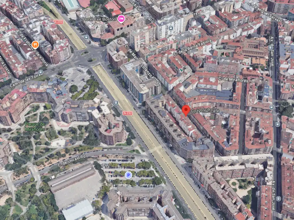 Vista exterior de Local en traspaso en Zaragoza con Aire acondicionado, Calefacción y Parquet