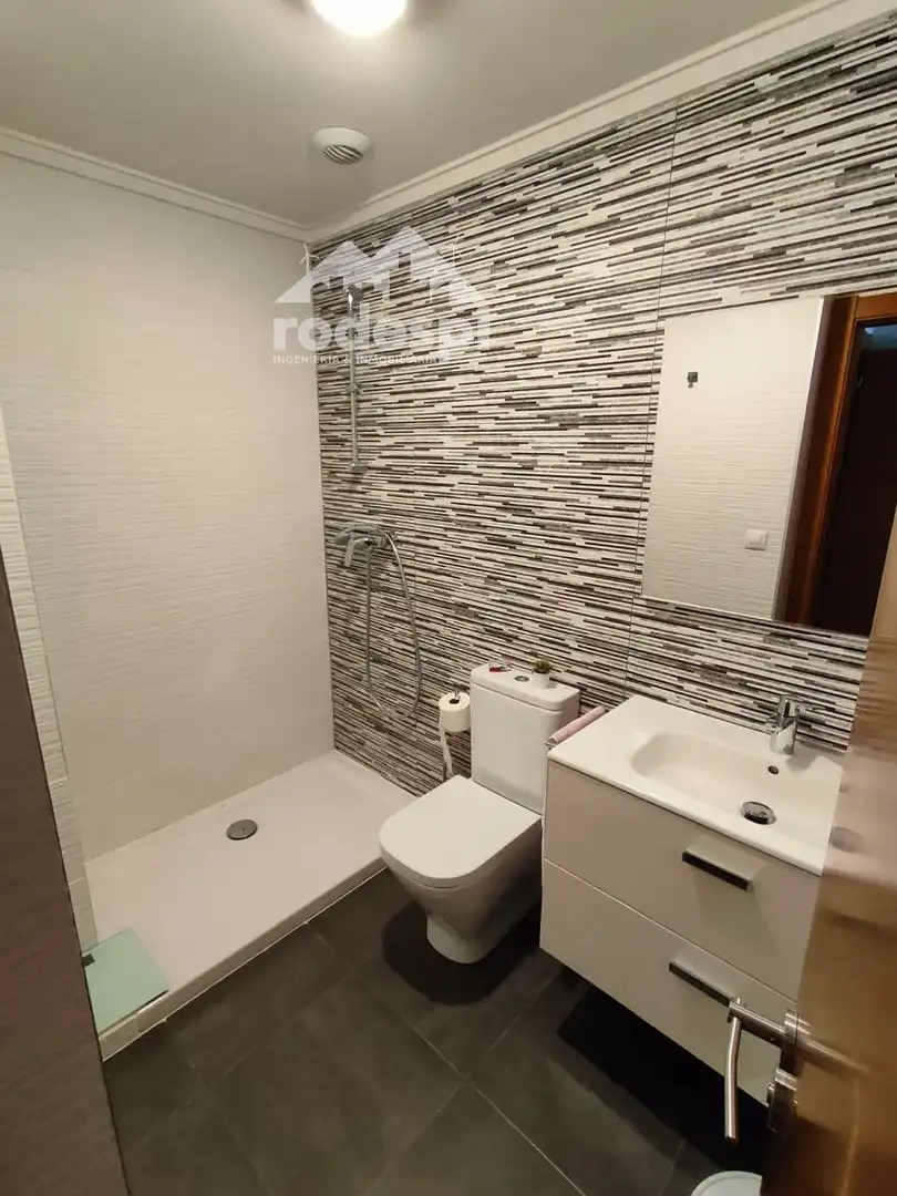 Bathroom of Flat for sale in Vigo   with Heating, Storage room and Furnished