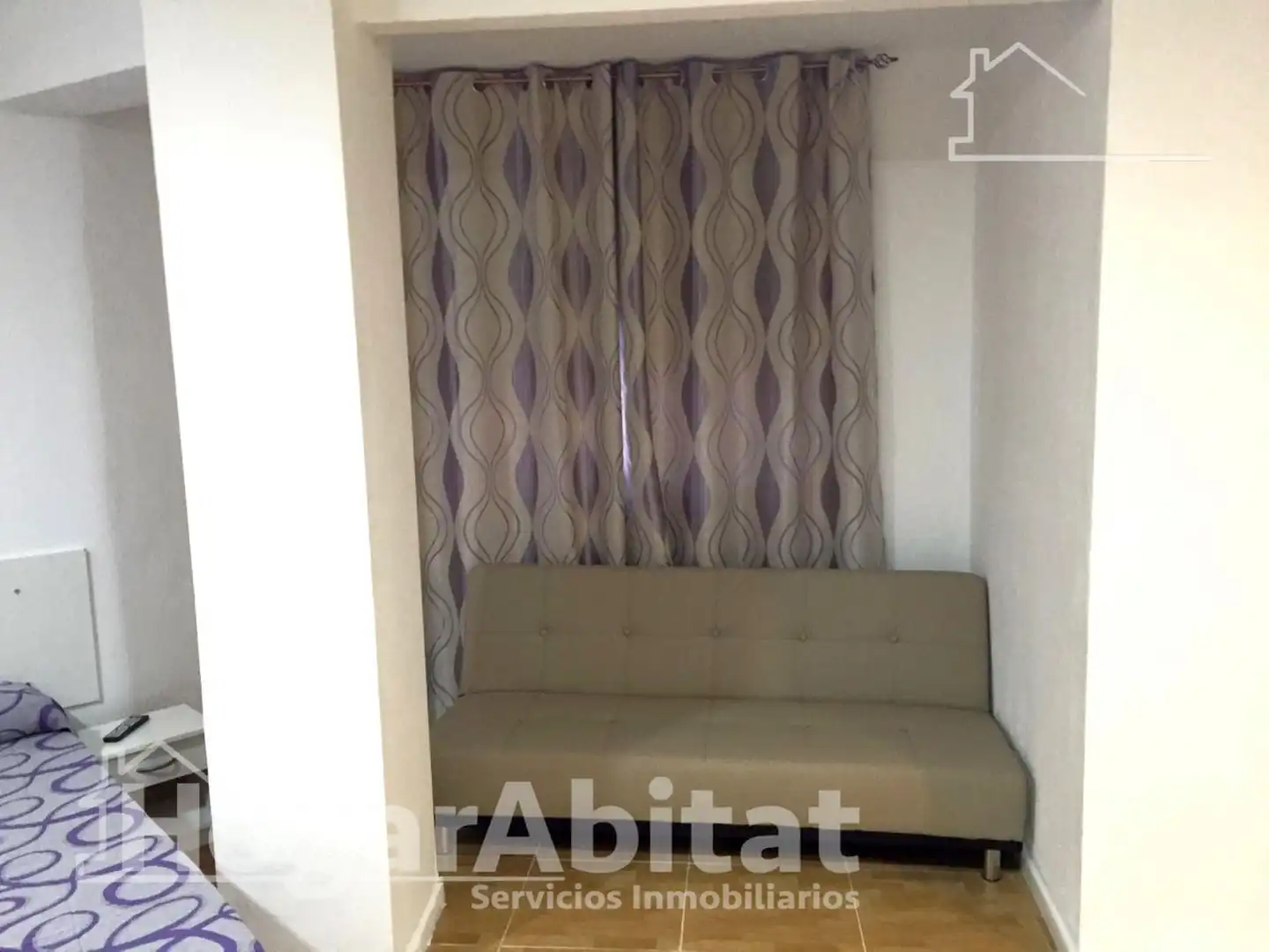 Habitación de Piso en venta en Valencia con Calefacción y Balcón