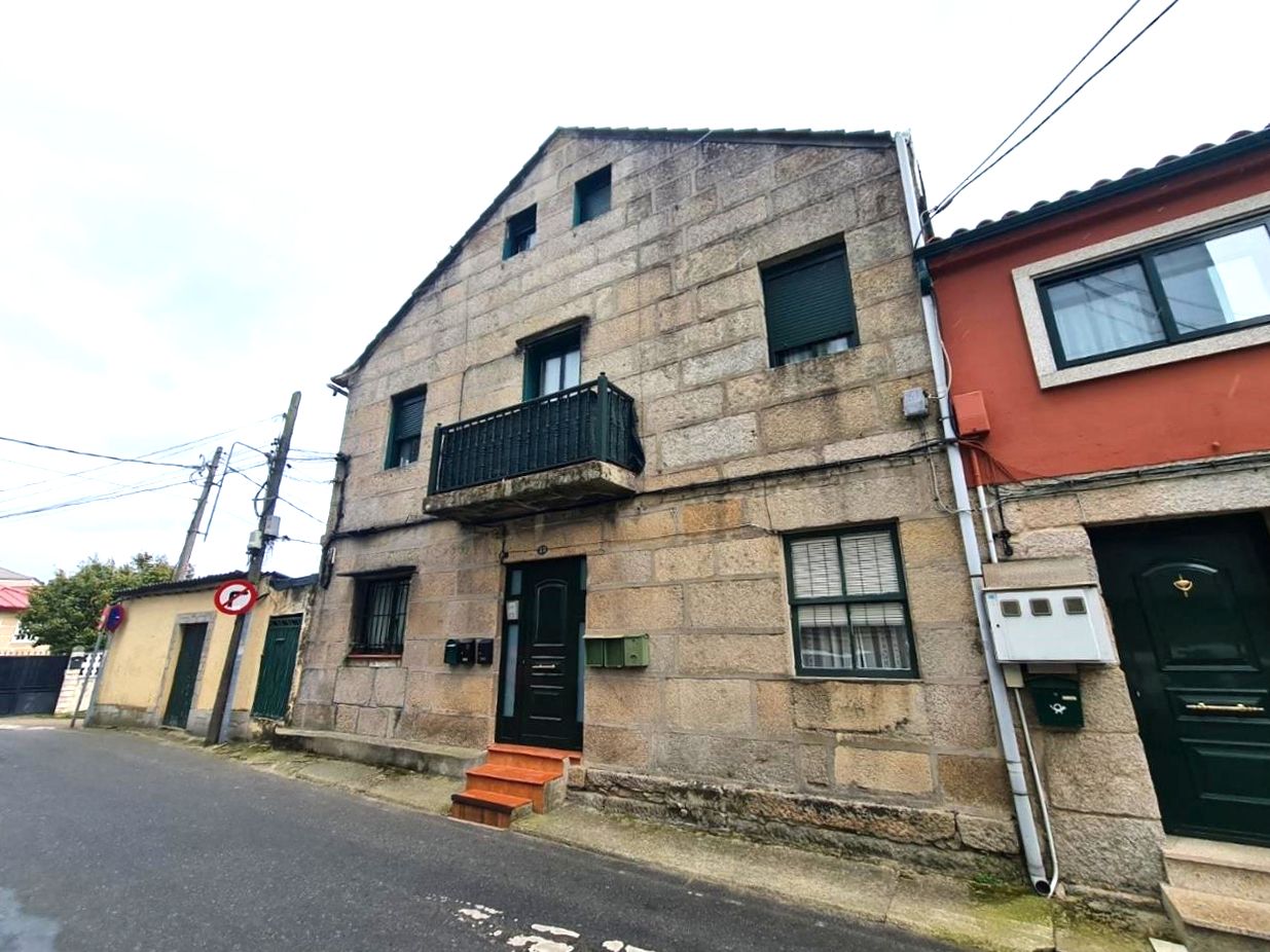 Exterior view of Single-family semi-detached for sale in Vigo 