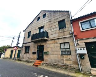 Vista exterior de Casa adosada en venda en Vigo 