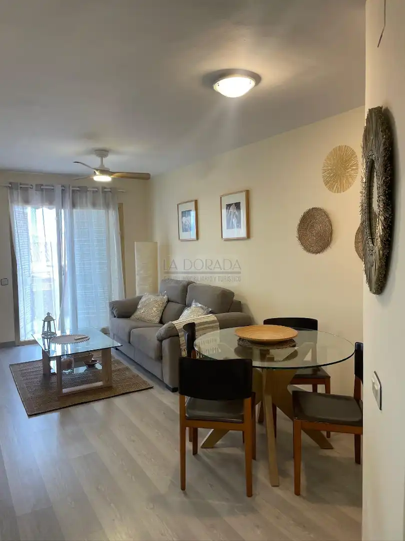 Sala de estar de Apartamento en venta en Cambrils con Amueblado, Balcón y Piscina comunitaria