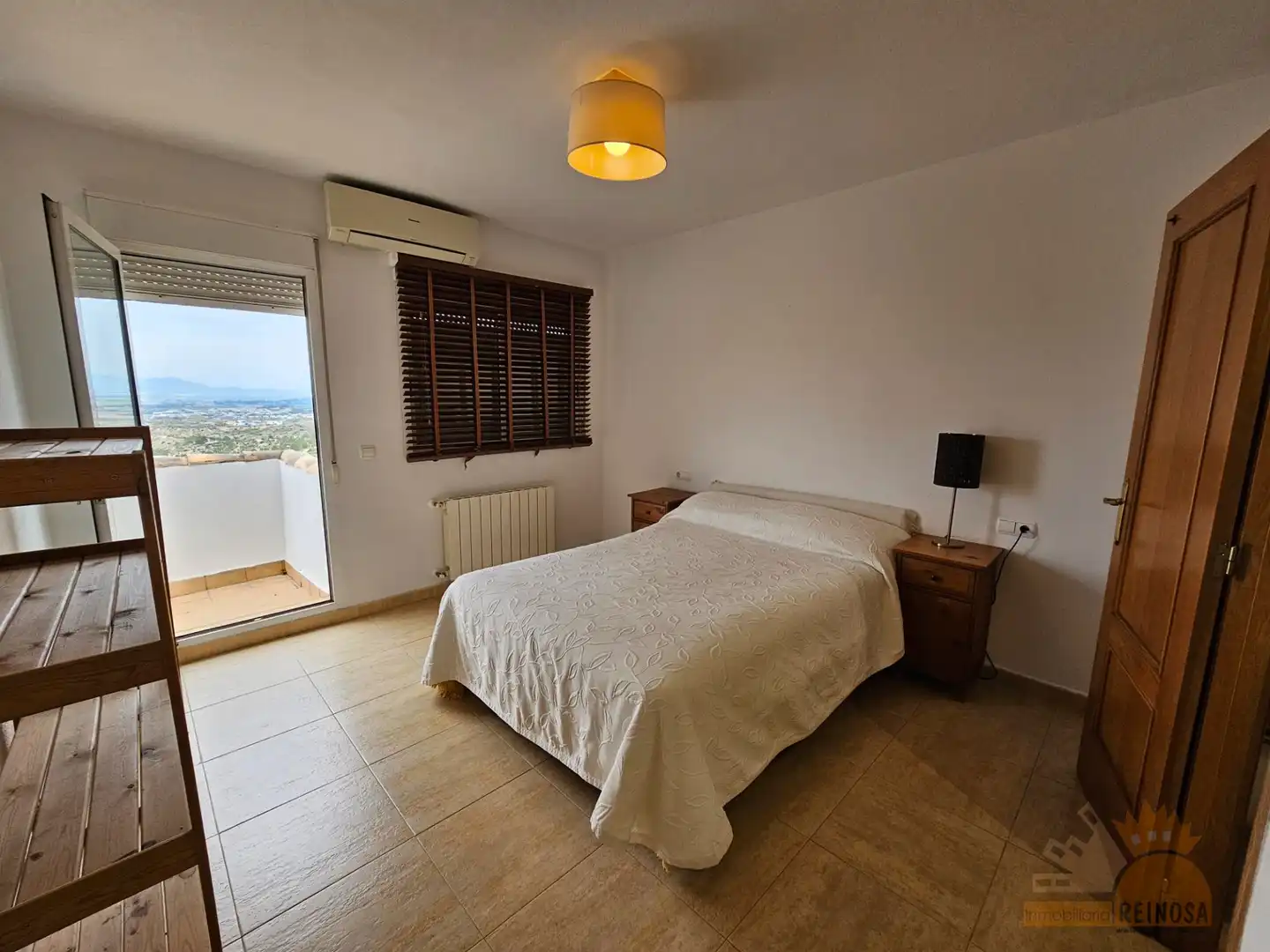 Schlafzimmer von Einfamilien-Reihenhaus zum Verkauf in Molina de Segura mit Klimaanlage, Heizung und Privatgarten
