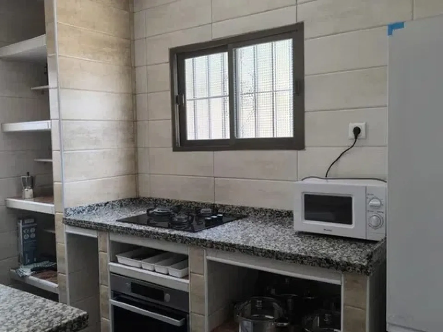 Cuina de Estudi de lloguer en Málaga Capital amb Moblat, Rentadora i Microones