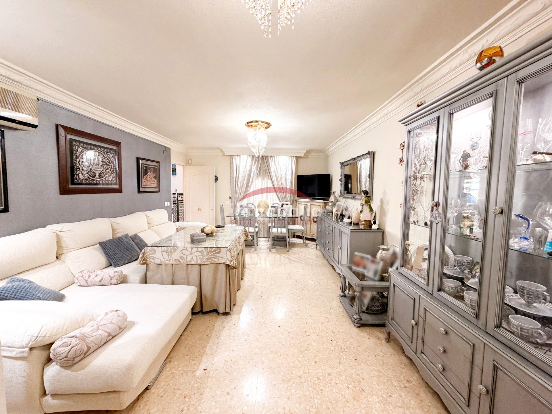 Sala d'estar de Casa adosada en venda en  Sevilla Capital amb Aire condicionat, Terrassa i Traster