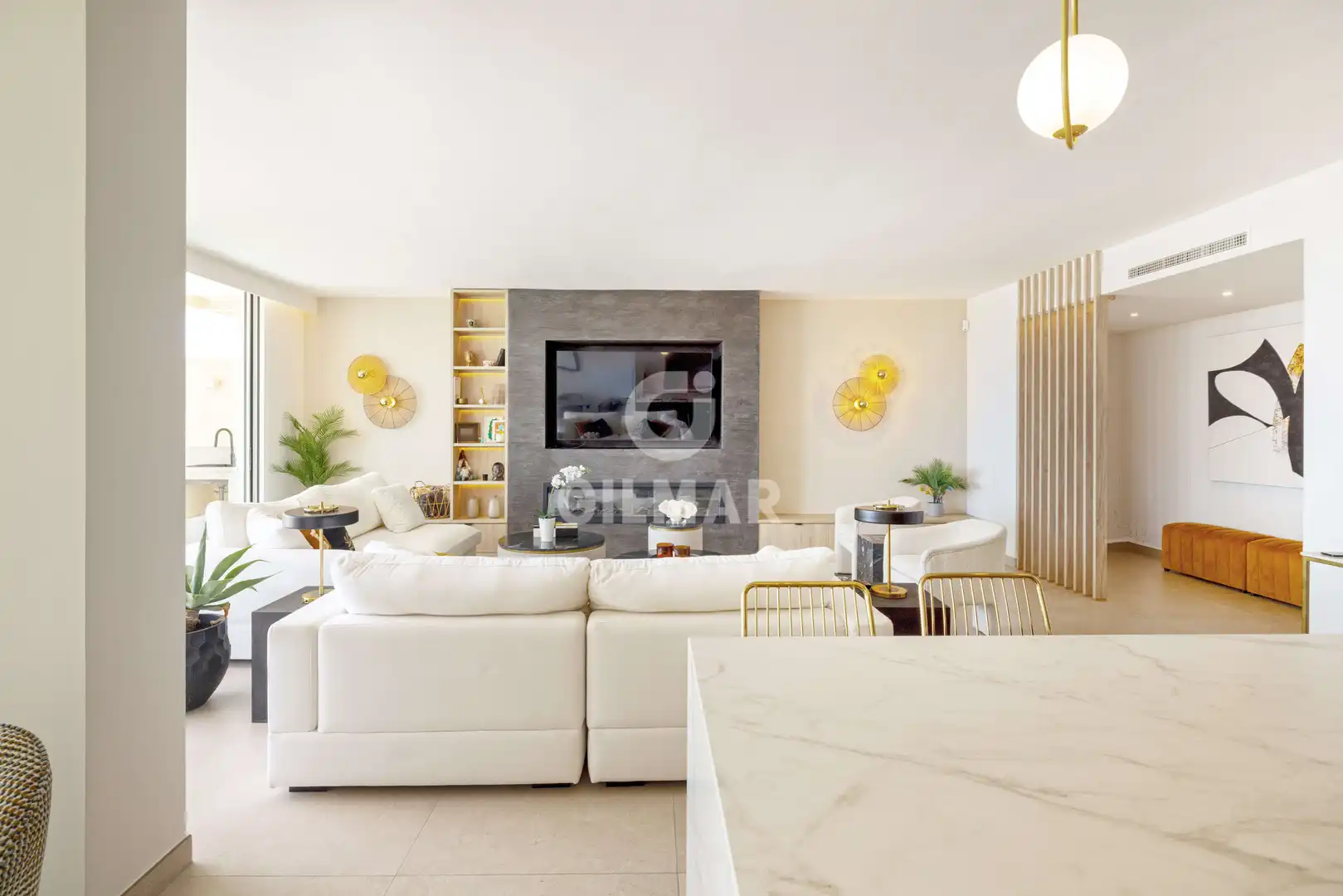 Sala de estar de Dúplex en venta en Benalmádena con Calefacción, Jardín privado y Piscina