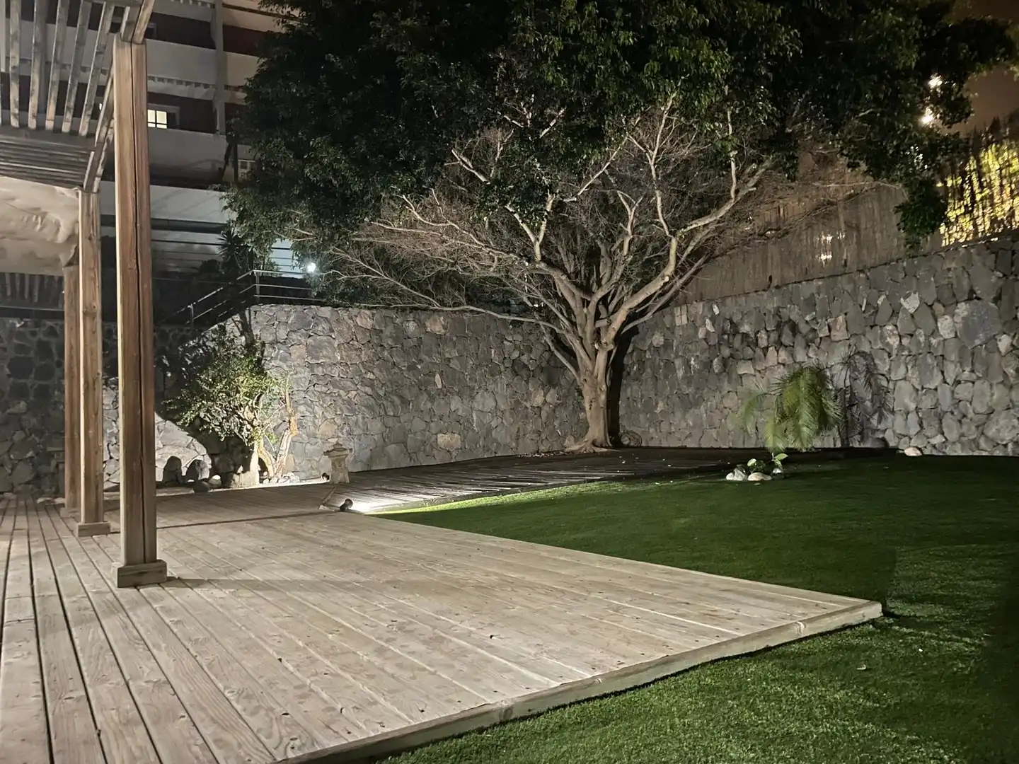 Terraza de Piso en venta en El Rosario con Jardín privado, Terraza y Horno