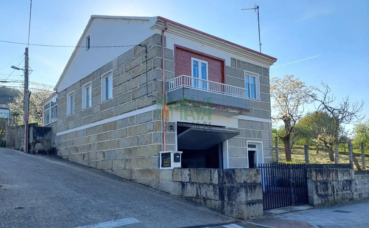 Exterior view of Houses for sale in Ourense Capital   with Heating, Private garden and Terrace