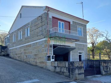 Casa amb balcó en venda a Vistahermosa