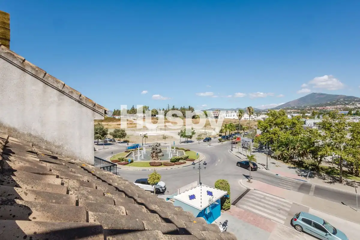 Vista exterior de Dúplex en venta en Marbella con Aire acondicionado, Calefacción y Terraza