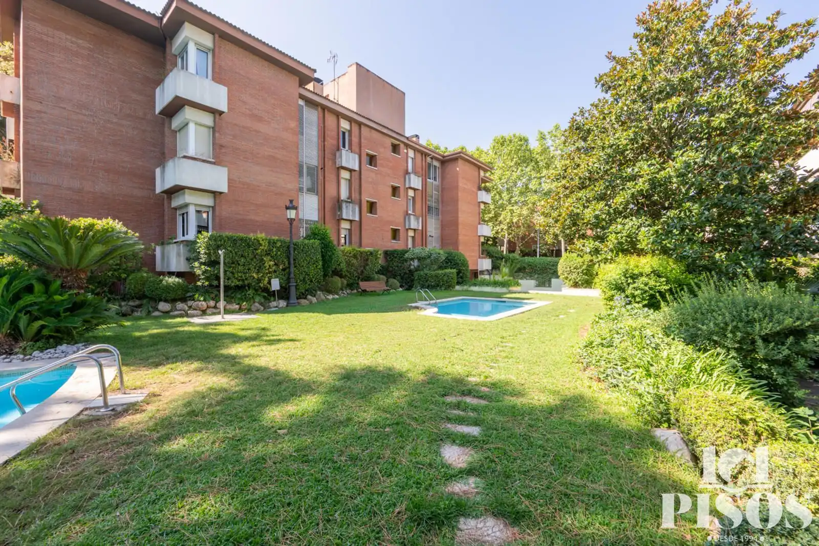 Garden of Flat for sale in Sant Cugat del Vallès  with Air Conditioner, Heating and Private garden